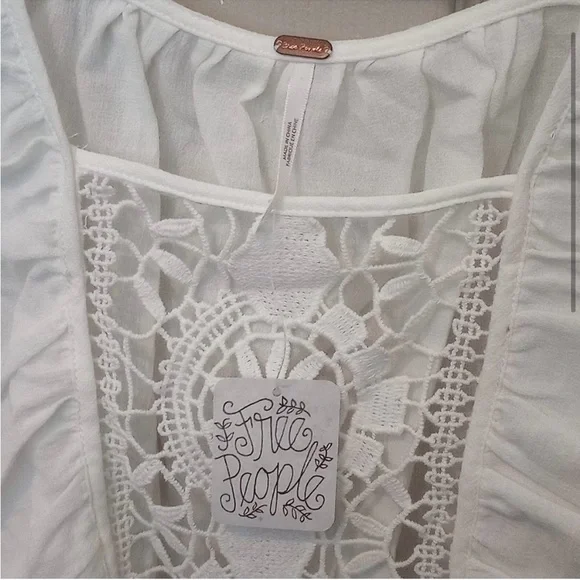 White Free People Top with Crocheted Panels - Size small - NWT! - Picture 3 of 6